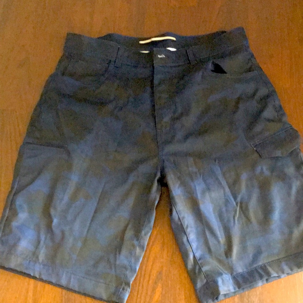 Blue/black camo cargo shorts